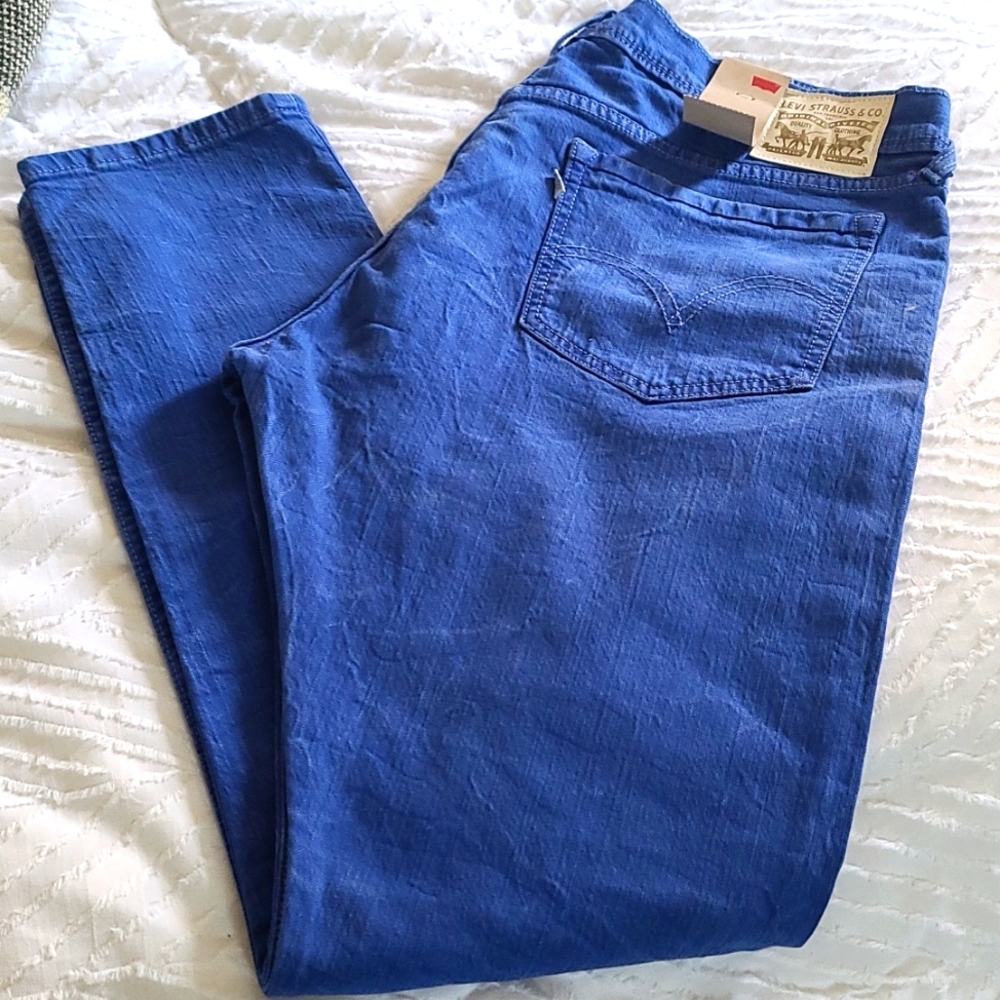 Levis skiny boyfriend size 32 x32 women